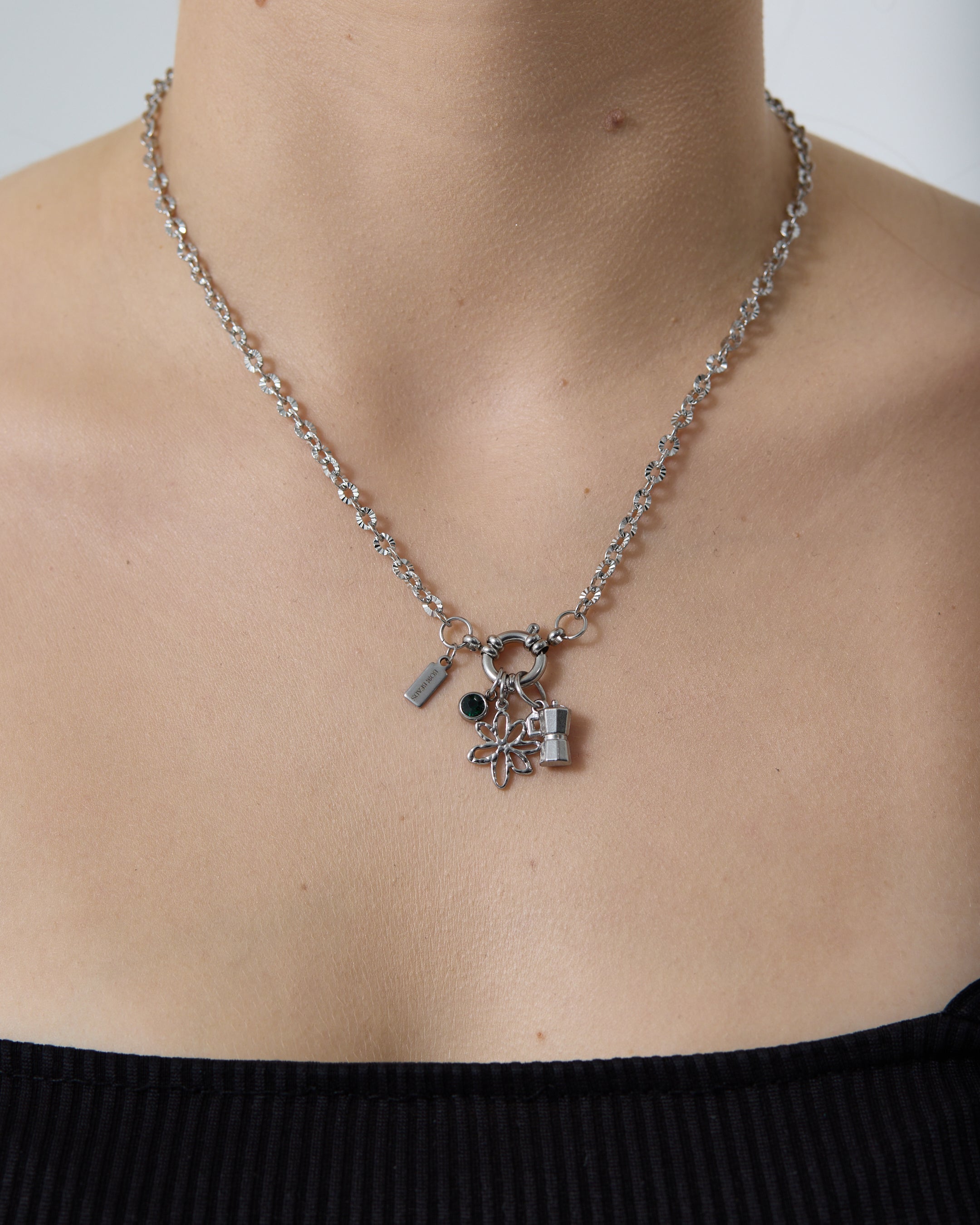 FLOWER CHARM
