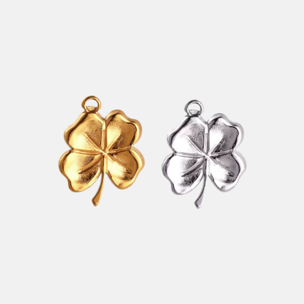 LUCKY CLOVER CHARM